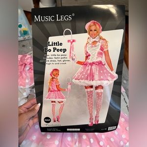 Little Bo Peep Women's Costume. Halloween costume brand. Size: SMALL